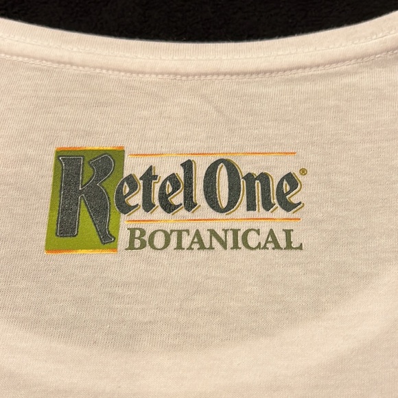 Ketel One Botanical White Scoop Neck Short Sleeve Women's Fit T Shirt Small NEW - Picture 6 of 8